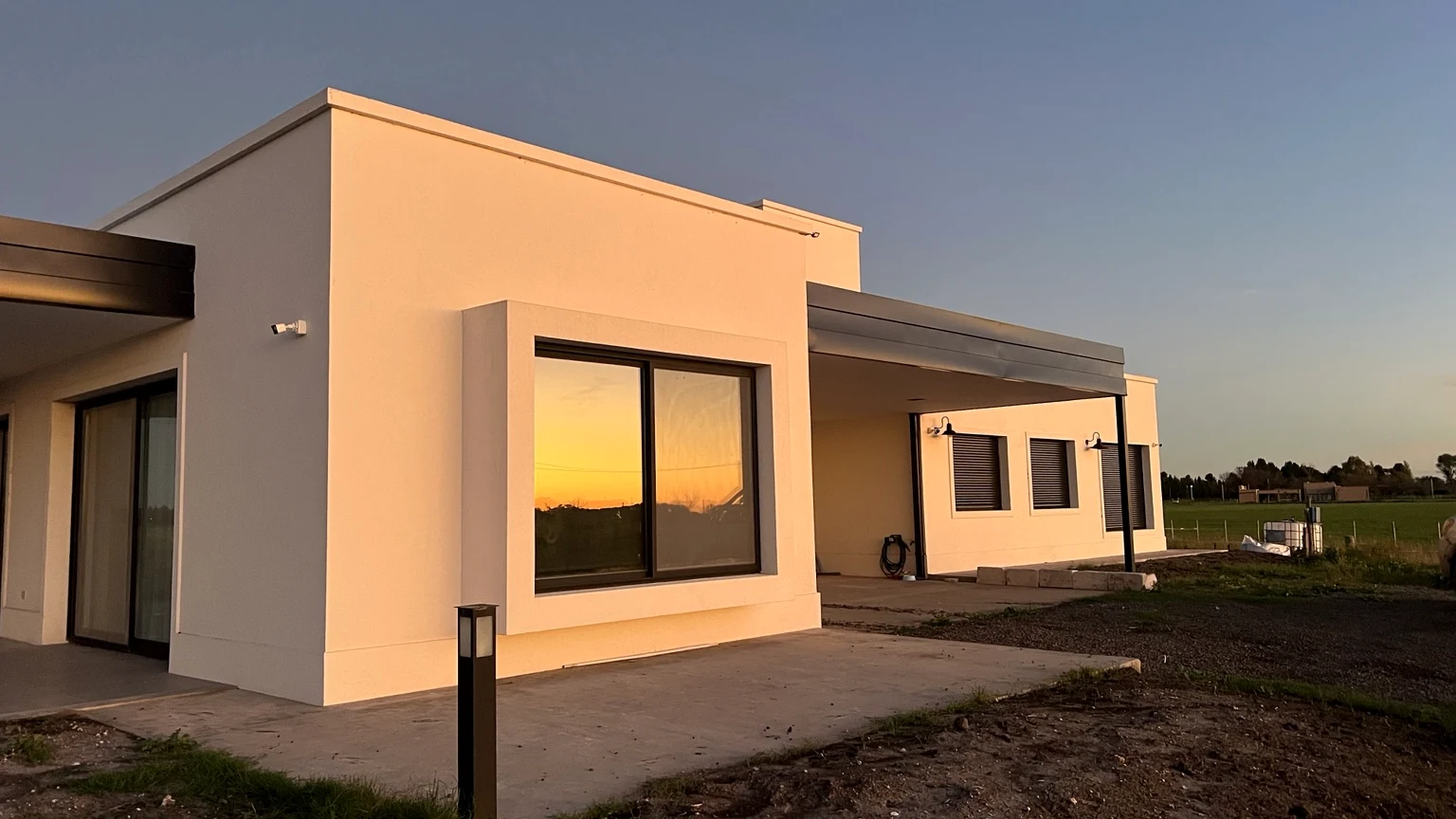 Fachada de vivienda realizada por Gómez García Construcciones